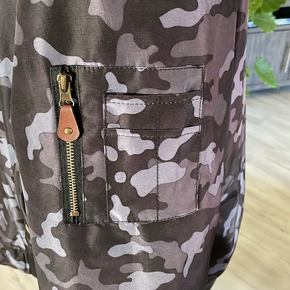 HanTon Camouflage Jacket-Gray/Black- 2XL-Full Zip-Quilted Lining-Black Knit Trim - Picture 5 of 6